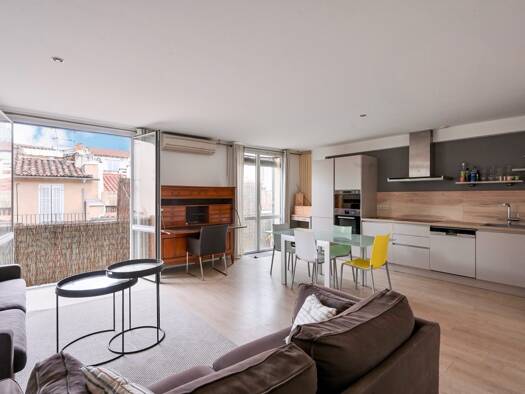 Appartement à vendre 295 000 € 2 pièces 1 chambre 57 m² Étage 5/6 Opéra Marseille 1er arrondissement 13001