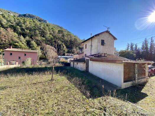 Maison à vendre 315 000 € 5 pièces 2 chambres 73,4 m² 801 m² de terrain Tourrette-Levens 06690