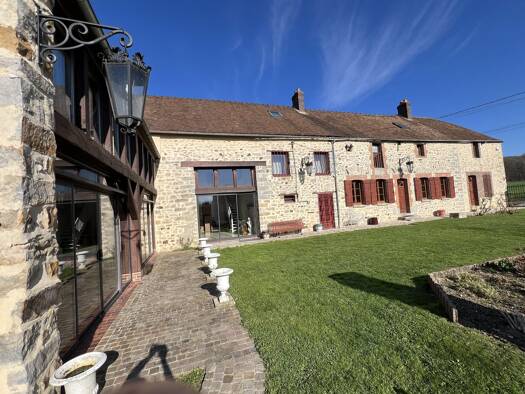 Maison à vendre 495 000 € 14 pièces 10 chambres 418 m² 3 855 m² de terrain Louan-Villegruis-Fontaine 77560