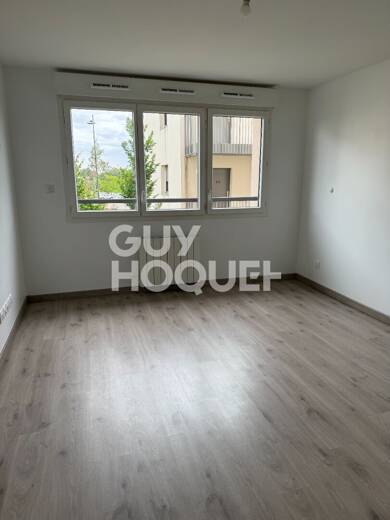 Appartement à louer 473 € 1 pièce 23 m² Étage 1/3 Le-Fort Meyzieu 69330