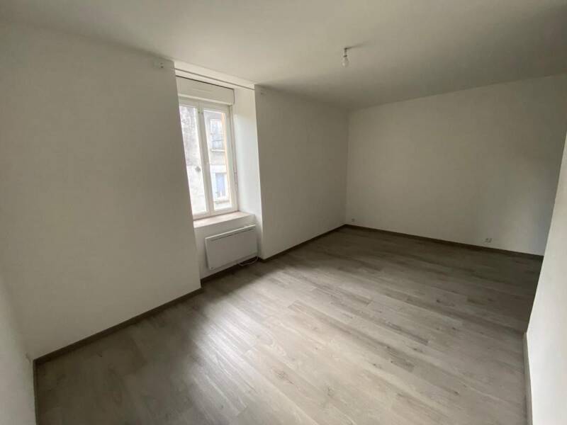 Maison à louer, 84m², BESSEGES