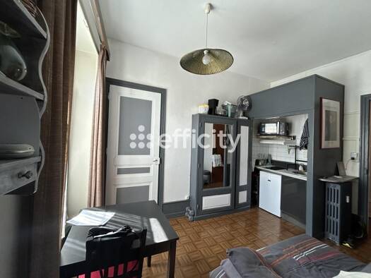 Appartement à vendre 135 000 € 2 pièces 1 chambre 27 m² Étage 3/4 Centre Ville Nord Aix-les-Bains 73100