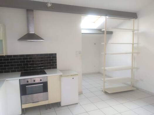Studio à louer 400 € 1 pièce 27 m² Étage 1/1 Saverdun 09700