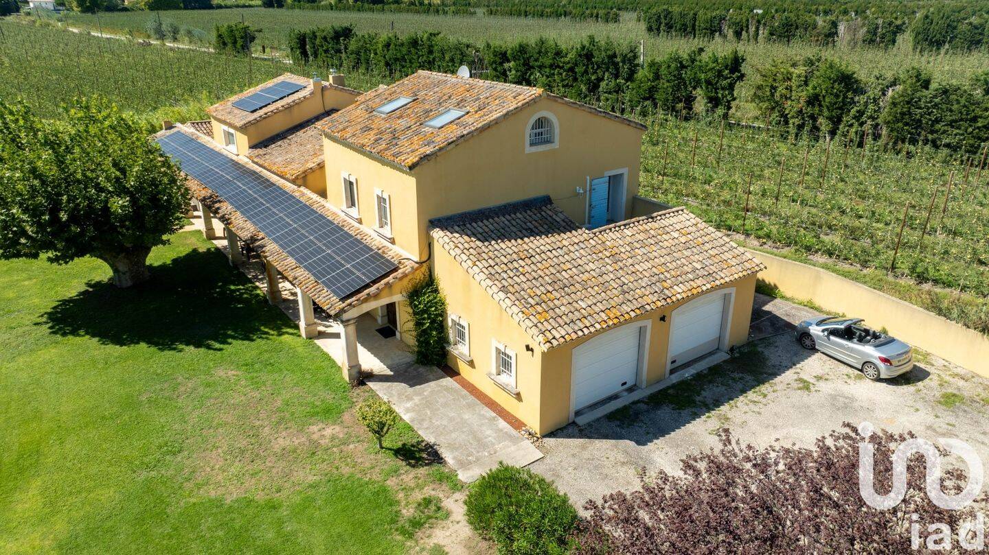 Maison à vendre, 385m², ENTRAIGUES SUR LA SORGUE