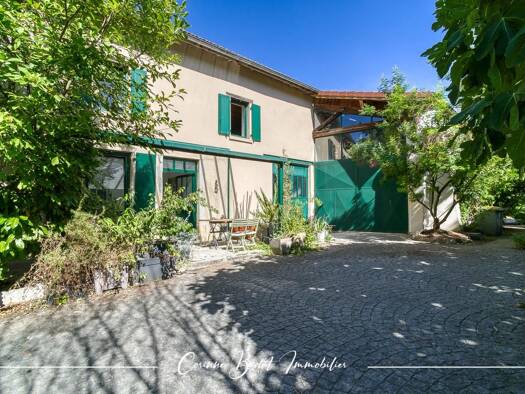Demeure à vendre 779 000 € 10 pièces 7 chambres 347 m² 1 391 m² de terrain Saint-Pierre-de-Chandieu 69780