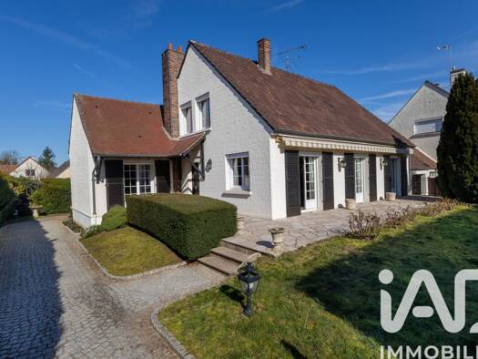 Maison à vendre 490 000 € 9 pièces 5 chambres 163 m² 586 m² de terrain Melun 77000