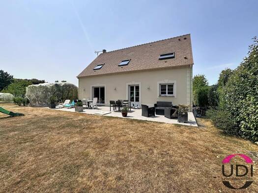 Maison à vendre 557 000 € 5 pièces 4 chambres 170 m² 7 722 m² de terrain D'Huison-Longueville 91590