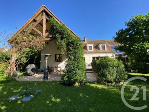 Maison à vendre 1 450 000 € 11 pièces 6 chambres 681,1 m² 1 502 m² de terrain Pontault Combault 77340