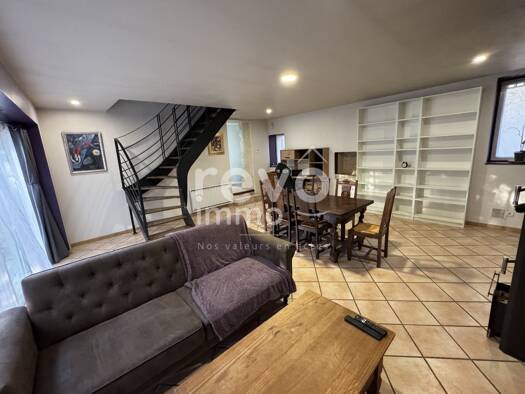 Maison à vendre 233 500 € 9 pièces 5 chambres 190 m² 1 191 m² de terrain Bazouges sur le Loir 72200