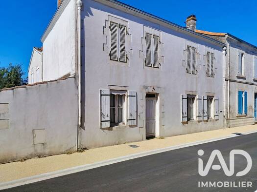 Maison de ville à vendre 150 000 € 4 pièces 3 chambres 126 m² Andilly 17230