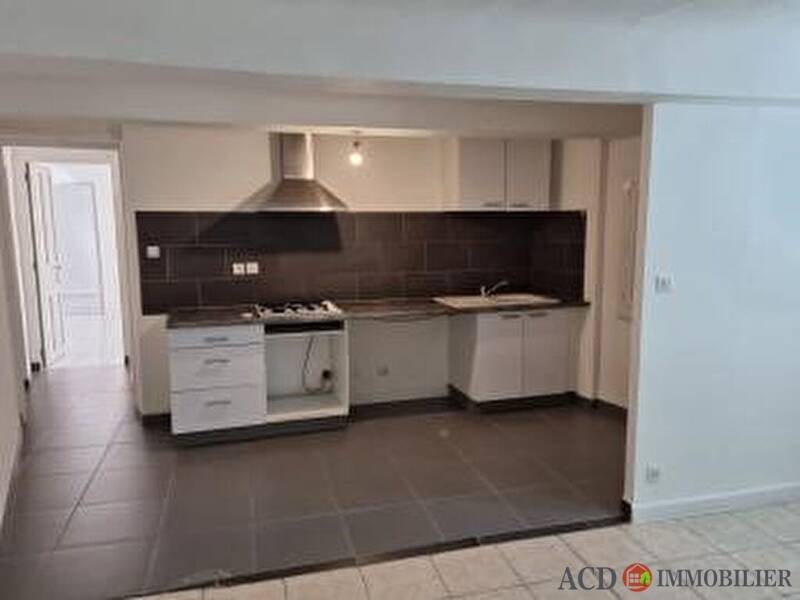 Maison à louer, 58m², LA FARE LES OLIVIERS