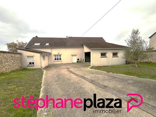 Maison à vendre 299 000 € 6 pièces 3 chambres 222 m² 1 873 m² de terrain Cuis 51200