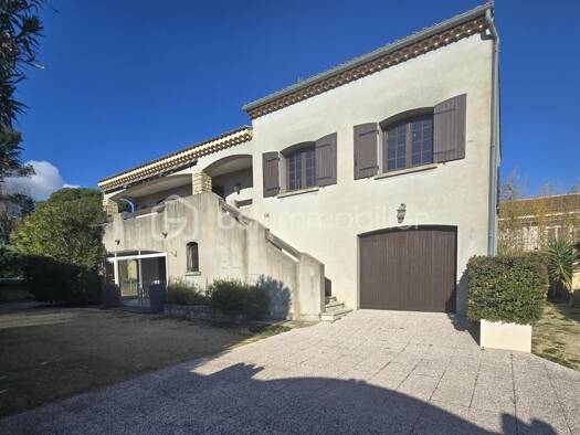 Villa à vendre 300 000 € 5 pièces 3 chambres 192 m² Ouest Pont-Saint-Esprit 30130