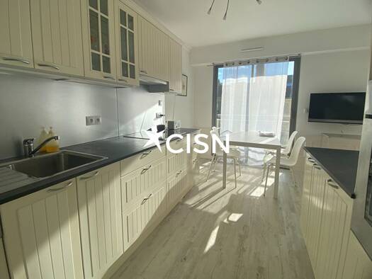 Appartement à louer 1 048 € 3 pièces 2 chambres 69,5 m² 2ème étage Nantes 44000