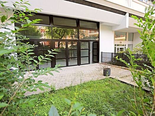 Loft à vendre 820 000 € 4 pièces 3 chambres 126,6 m² RDC/16 Vaugirard-Parc des Expositions Paris 15ème arrondissement 75015