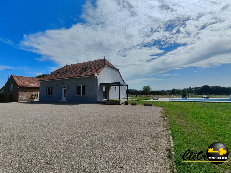 Maison à vendre, 190m², LA CHAPELLE SAINT SAUVEUR