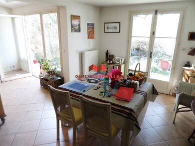 Maison à vendre 684 000 € 6 pièces 4 chambres 134 m² 552 m² de terrain Centre Ville-Jonchère Bougival 78380