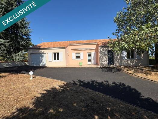 Maison de plain-pied à vendre 229 000 € 4 pièces 3 chambres 114 m² 1 124 m² de terrain Champdeniers 79220