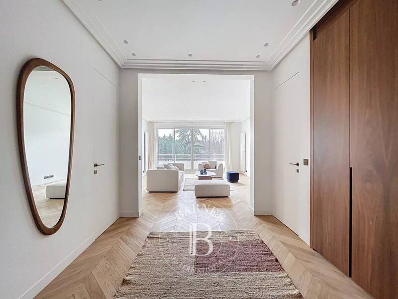 Maison à louer, 164m², PARIS 16E