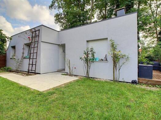 Maison de plain-pied à vendre 259 000 € 3 pièces 2 chambres 76 m² 203 m² de terrain Est Ostwald 67540