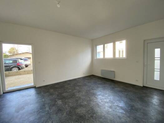 Appartement à vendre 66 780 € 3 pièces 1 chambre 44 m² RDC/2 Sainte-Bazeille 47180