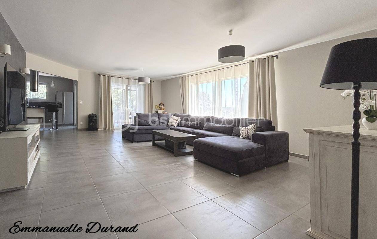 Maison à vendre, 178m², SUZE LA ROUSSE