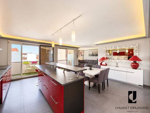 Appartement à vendre 143 000 € 4 pièces 2 chambres 95,3 m² Étage 3/4 Le Centre-Centre Ville Roanne 42300