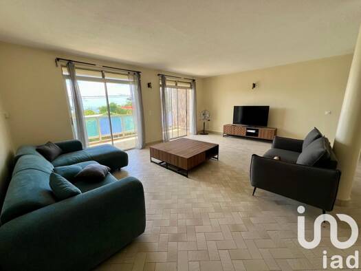Appartement à louer 1 500 € 4 pièces 3 chambres 105 m² Étage 1/1 Saint-Claude 97120