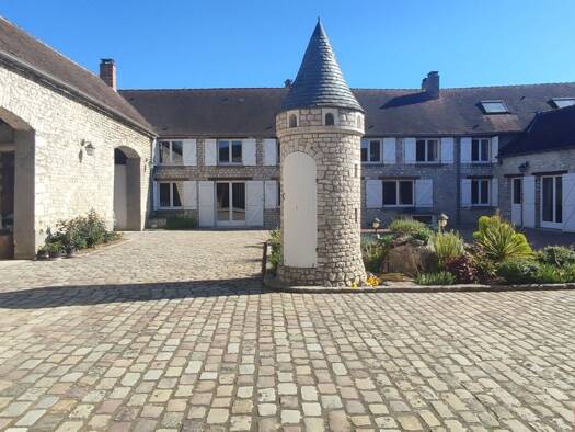 Maison à vendre 714 000 € 10 pièces 7 chambres 320 m² 5 800 m² de terrain Chenou 77570