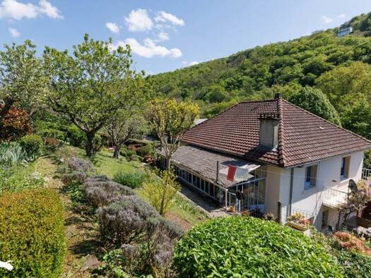 Maison à vendre 249 210 € 6 pièces 4 chambres 160 m² 780 m² de terrain Rural Est Tulle 19000