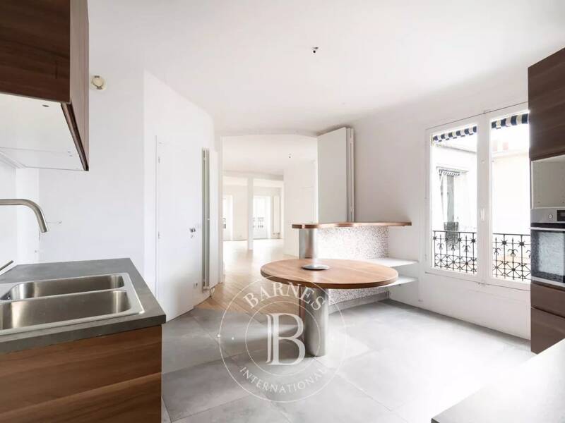 Maison à louer, 228m², PARIS 16E