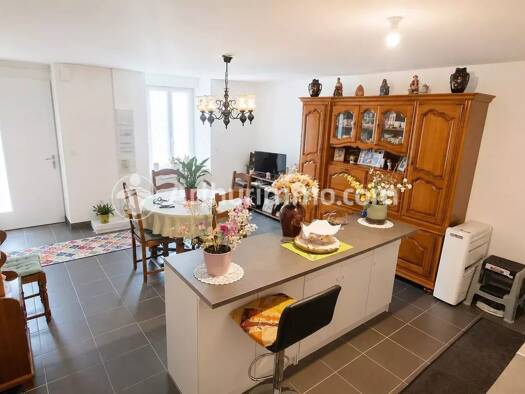 Maison de ville à vendre 118 000 € 4 pièces 2 chambres 111 m² 840 m² de terrain Ribérac 24600