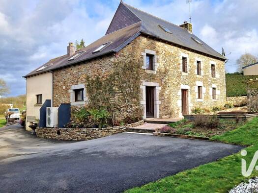 Maison à vendre 281 000 € 6 pièces 4 chambres 198 m² 6 560 m² de terrain La Motte 22600