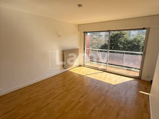 Appartement à louer 485 € 1 pièce 26,5 m² Étage 3/9 Caudéran Bordeaux 33200