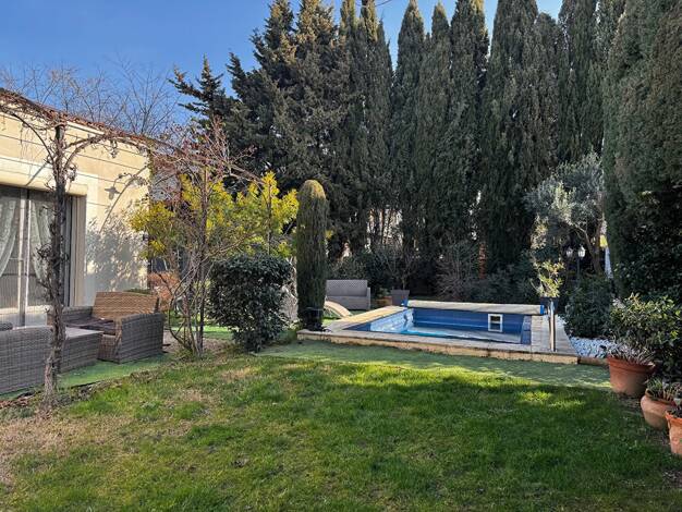 Maison de plain-pied à vendre 440 000 € 4 pièces 3 chambres 125 m² 588 m² de terrain Centre Les Angles 30133
