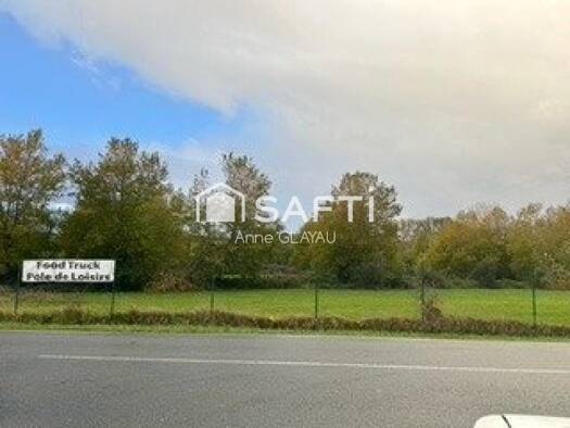 Propriété de loisirs à vendre 178 000 € 34 265 m² de terrain Saint-Ciers-du-Taillon 17240