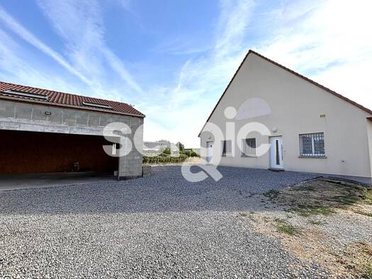 Maison de plain-pied à vendre 239 625 € 3 pièces 2 chambres 67 m² 849 m² de terrain Cercottes 45520