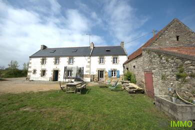 Ferme à vendre 314 990 € 11 pièces 2 chambres 110 m² 13 992 m² de terrain Cleden-Cap-Sizun 29770