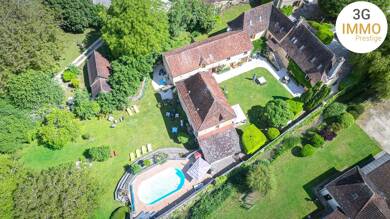 Maison de vacances à vendre 798 500 € 17 pièces 8 chambres 625 m² 3 200 m² de terrain Sarlat-la-Caneda 24200