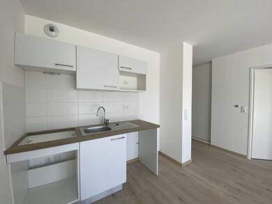 Appartement à louer 550 € 2 pièces 1 chambre 43 m² Étage 1/2 Bruguières 31150