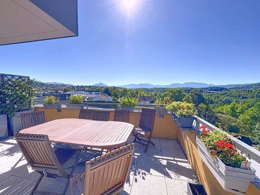 Appartement à vendre 630 000 € 5 pièces 4 chambres 131 m² Étage 4/4 Nord Vétraz-Monthoux 74100