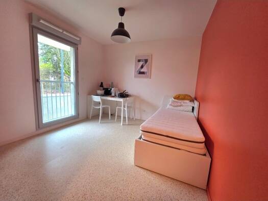 Appartement à vendre 90 000 € 1 pièce 19 m² RDC/4 Champmaillot Dijon 21000