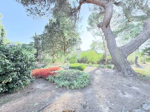 Maison à vendre 1 420 000 € 19 pièces 13 chambres 496 m² 462 602 m² de terrain Cesseras 34210