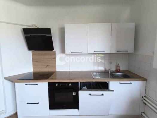 Appartement à louer 865 € 4 pièces 3 chambres 93,3 m² Étage 4/4 Villers-lès-Nancy 54600