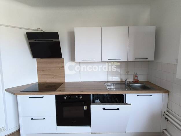 Appartement à louer 865 € 4 pièces 3 chambres 93,3 m² Étage 4/4 Villers-lès-Nancy 54600