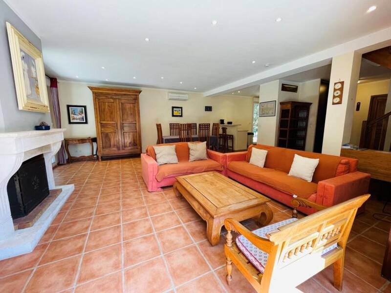 Maison à louer, 115m², BORMES LES MIMOSAS