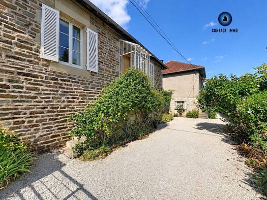 Maison à vendre 328 600 € 8 pièces 5 chambres 163 m² 692 m² de terrain Hôpital Brive-la-Gaillarde 19100