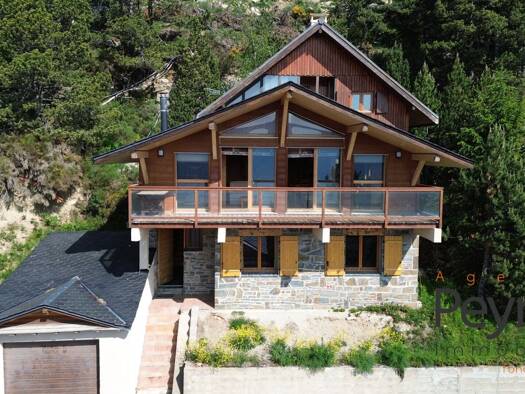 Chalet à vendre - Première occupation 790 000 € 7 pièces 6 chambres 164 m² 484 m² de terrain Les Angles 66210