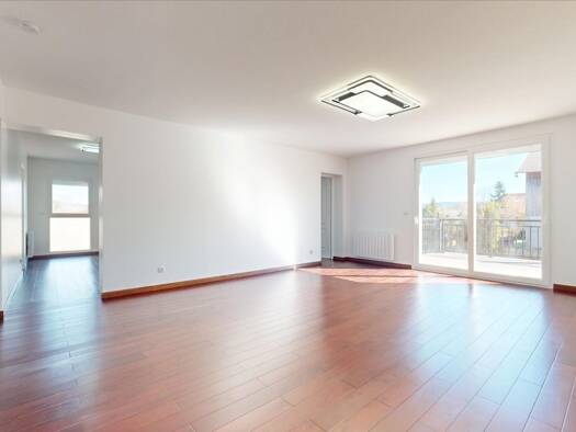 Appartement à louer 1 320 € 4 pièces 3 chambres 92,6 m² Étage 1/1 Houtaud 25300