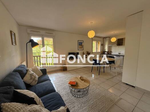 Appartement à louer 950 € 3 pièces 2 chambres 52,5 m² 2ème étage Saint-Arnoult 14800